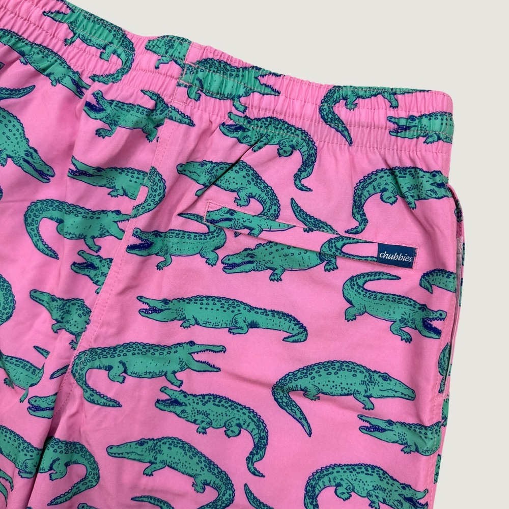 Chubbies Mens Medium Swim Trunks Pink Alligator Print 7" Inseam Shorts